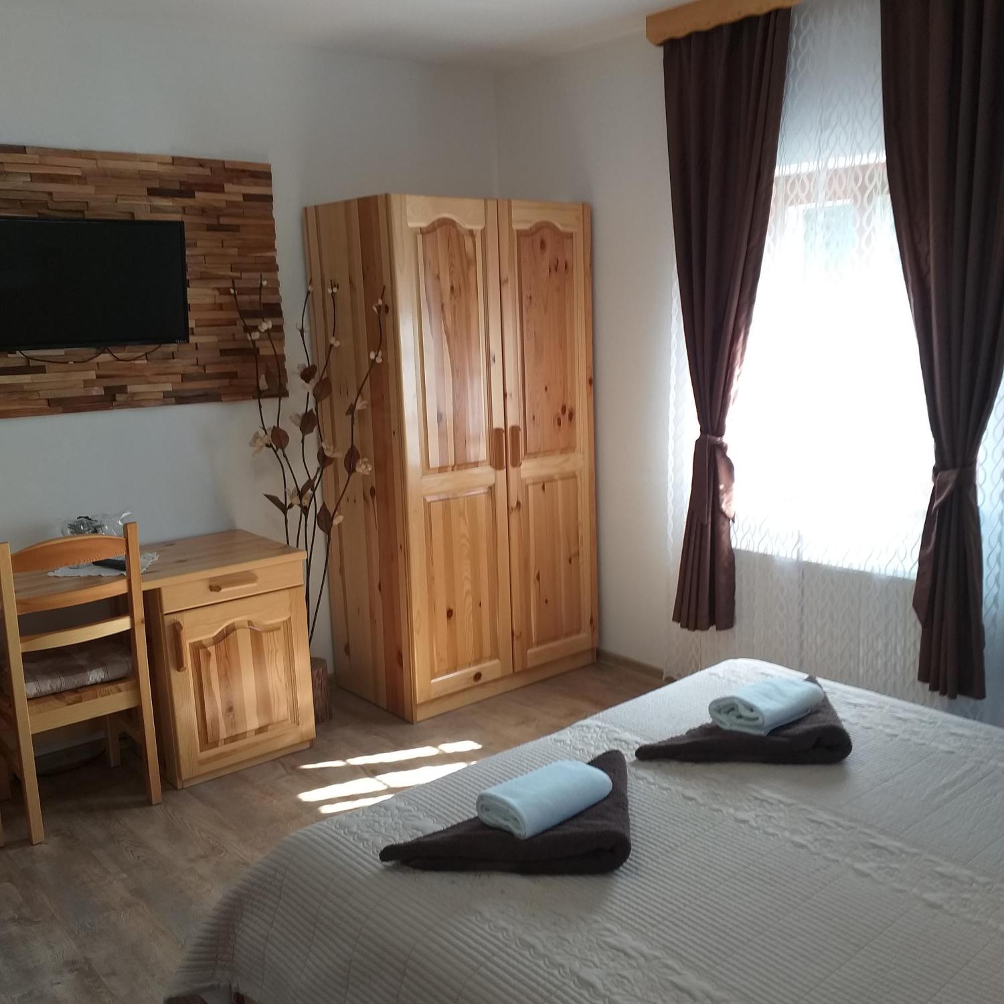 Rustic Lodge Plitvice 1 Plitvicka Jezera Bilik gambar